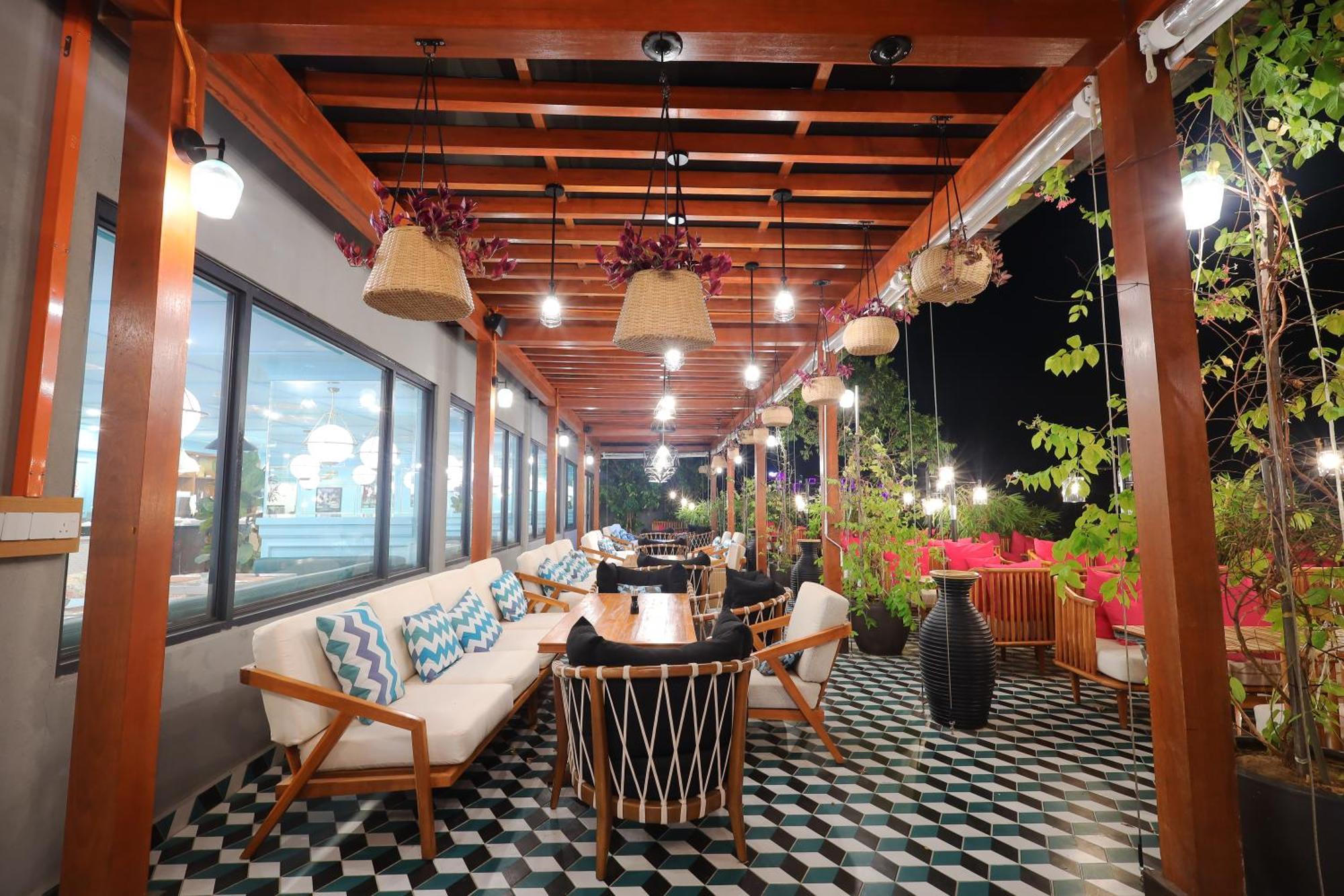 The Riyaz Lavanya Langkawi Pantai Cenang  Luaran gambar The interior of the restaurant