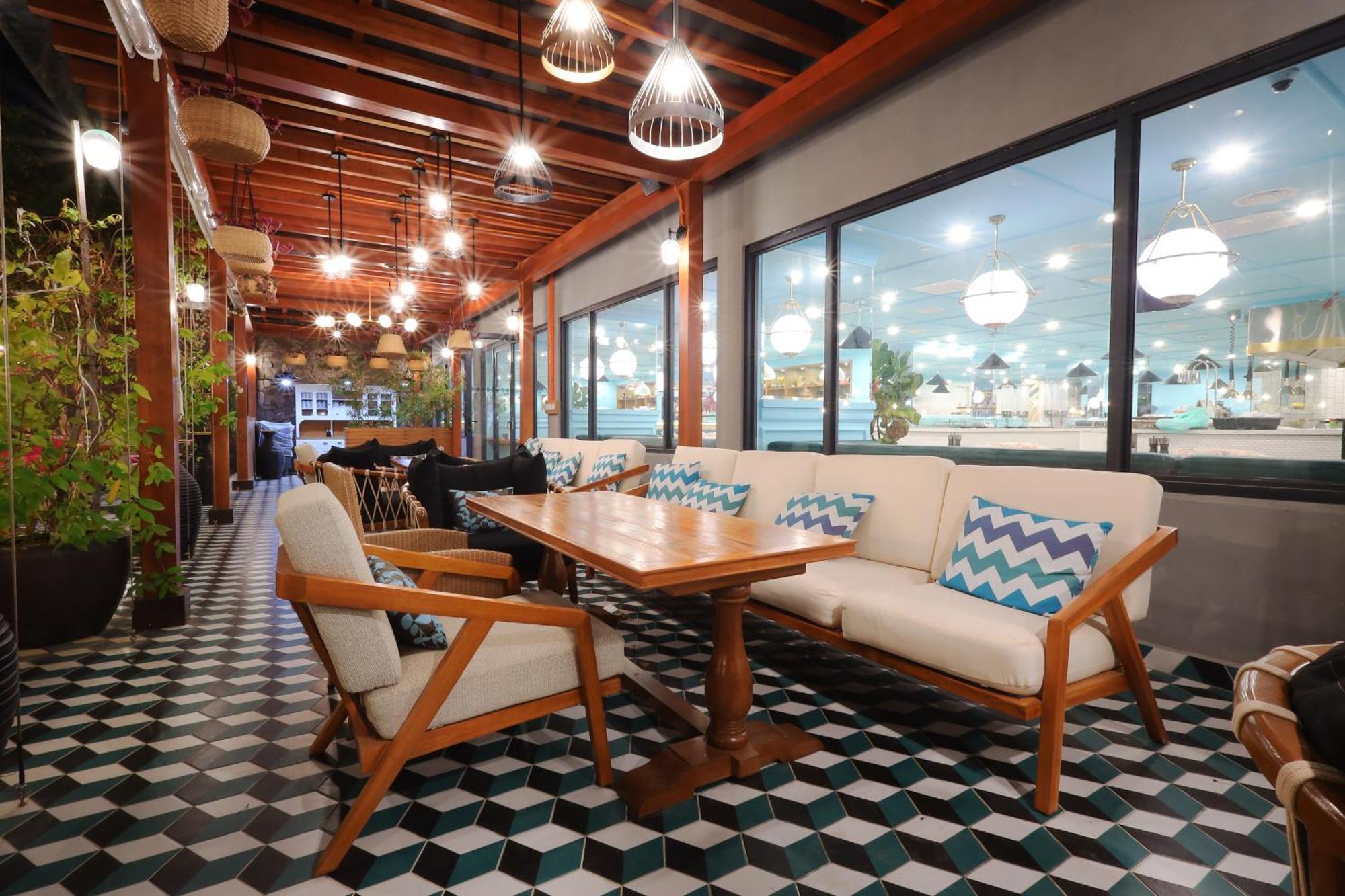 The Riyaz Lavanya Langkawi Pantai Cenang  Luaran gambar The interior of the restaurant