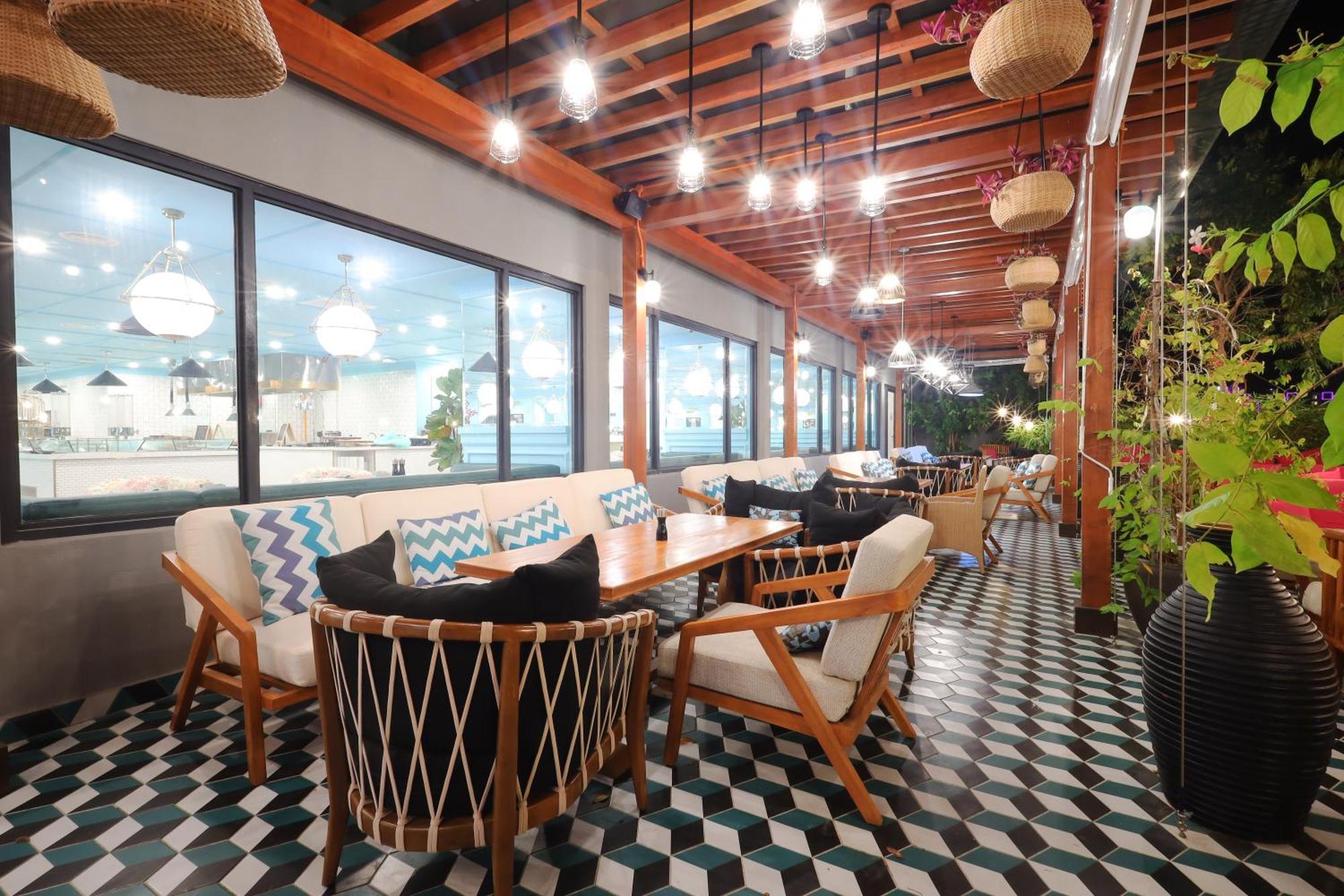 The Riyaz Lavanya Langkawi Pantai Cenang  Luaran gambar The interior of the restaurant